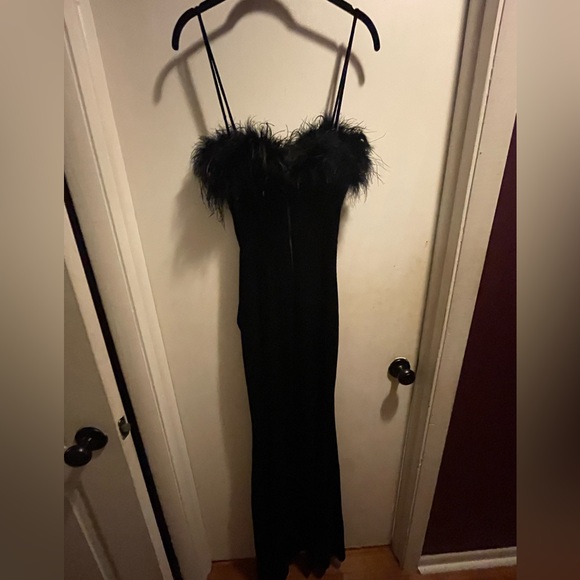 Windsor prom dress - Picture 2 of 4